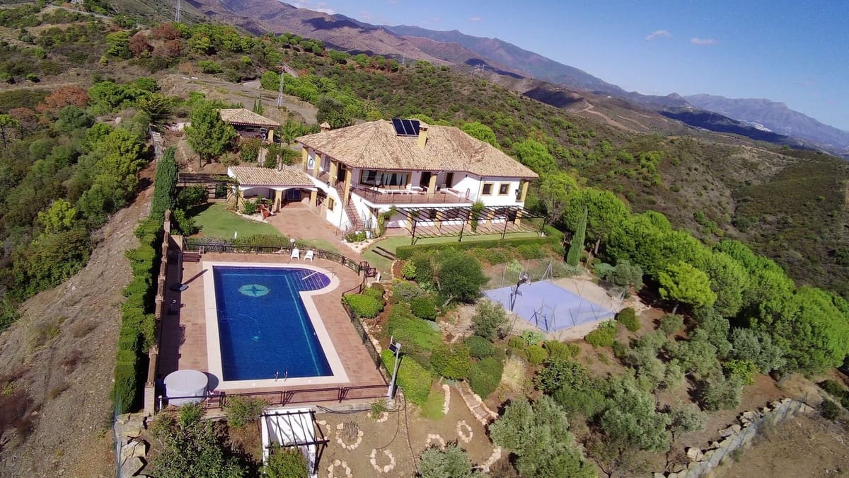5 quarto Quinta/Casa Rural para venda em Estepona com piscina garagem - 3 500 000 € (Ref: 8728852)