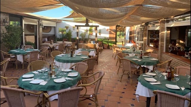 1 soveværelse Villa til salg i Selwo, Estepona - € 2.000.000 (Ref: 8728854)