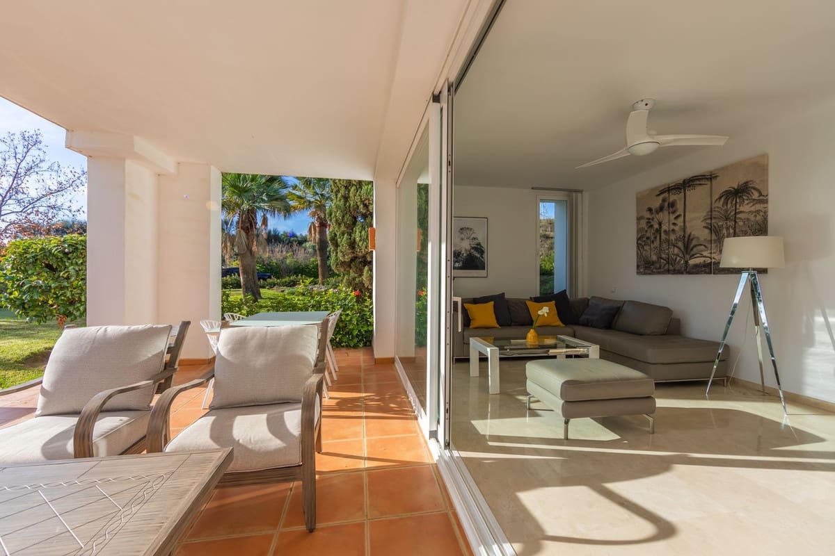 2 soverom Leilighet til salgs i Bahia de Casares med svømmebasseng garasje - € 370 000 (Ref: 8728858)