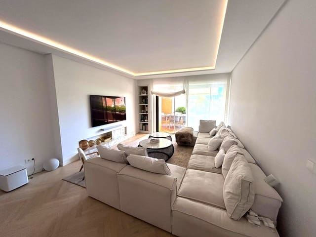 3 soverom Penthouse til salgs i La Atalaya, Villanueva de Algaidas med svømmebasseng garasje - € 1 050 000 (Ref: 8736155)