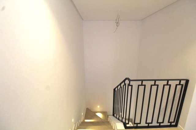 3 soverom Penthouse til salgs i La Atalaya, Villanueva de Algaidas med svømmebasseng garasje - € 1 050 000 (Ref: 8736155)