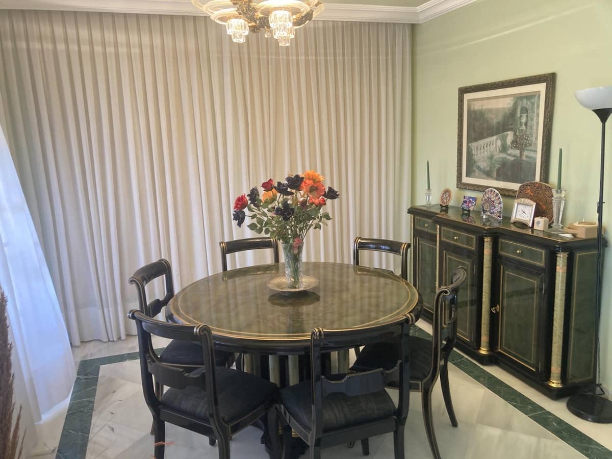 4 soverom Villa til salgs i New Golden Mile med svømmebasseng - € 2 100 000 (Ref: 8736157)