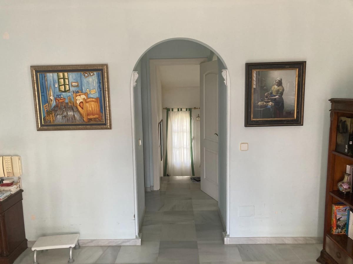 4 soverom Villa til salgs i New Golden Mile med svømmebasseng - € 2 100 000 (Ref: 8736157)