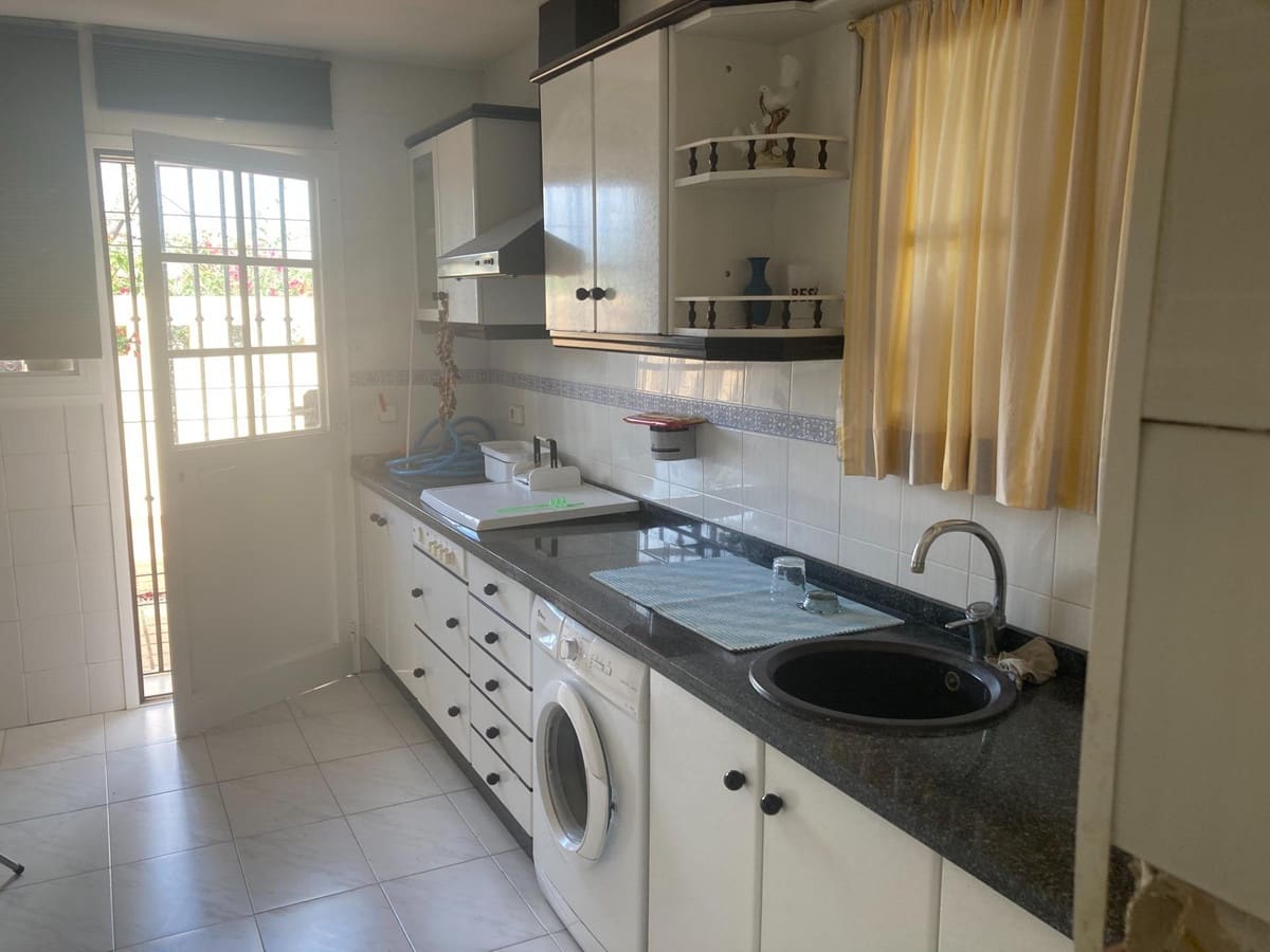 4 soverom Villa til salgs i New Golden Mile med svømmebasseng - € 2 100 000 (Ref: 8736157)