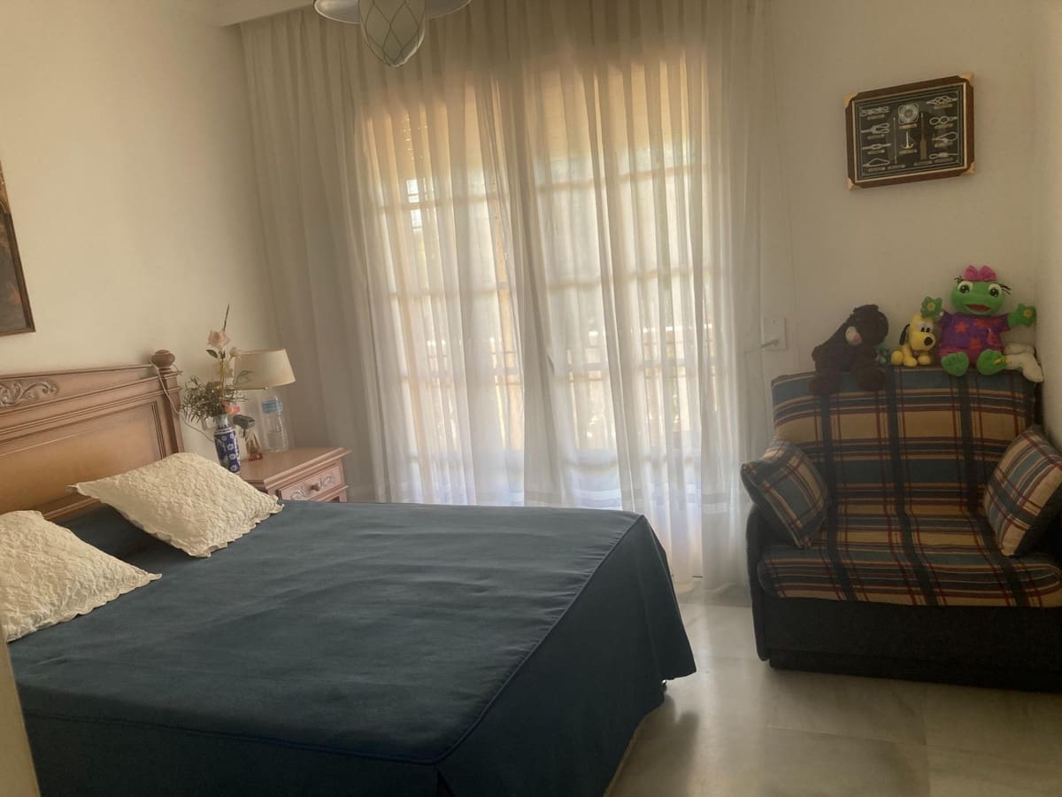 4 soverom Villa til salgs i New Golden Mile med svømmebasseng - € 2 100 000 (Ref: 8736157)