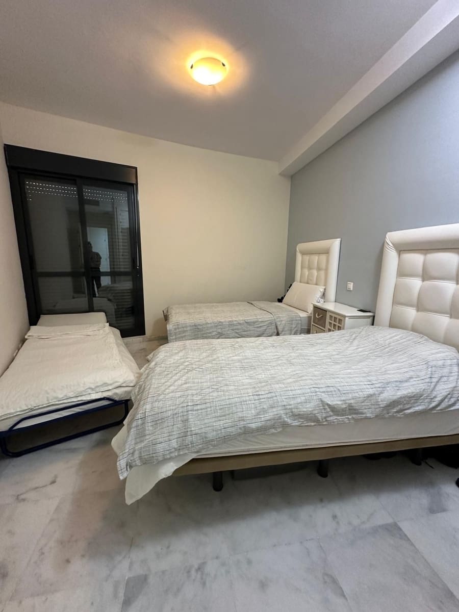 3 quarto Apartamento para venda em New Golden Mile com piscina garagem - 390 000 € (Ref: 8756849)