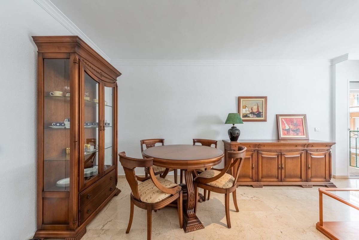 2 makuuhuone Huoneisto myytävänä paikassa Estepona mukana 
autotalli - 312 000 € (Ref: 8762550)