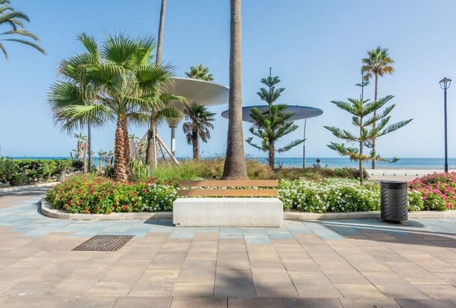 2 makuuhuone Huoneisto myytävänä paikassa Centro, Estepona mukana 
autotalli - 312 000 € (Ref: 8762550)