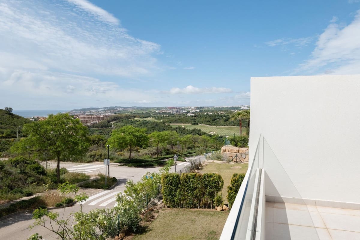 3 soveværelse Byhus til salg i Casares med swimmingpool garage - € 890.000 (Ref: 8774600)