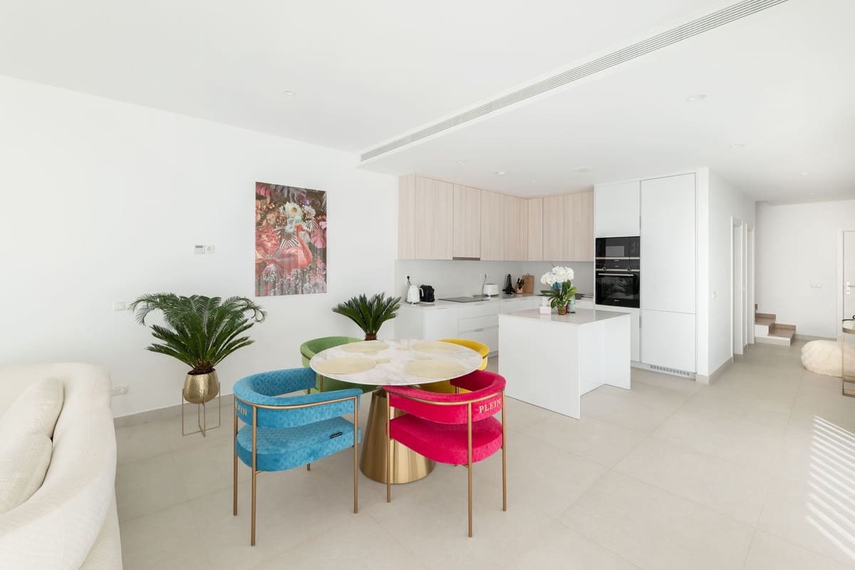 3 soveværelse Byhus til salg i Casares med swimmingpool garage - € 890.000 (Ref: 8774600)