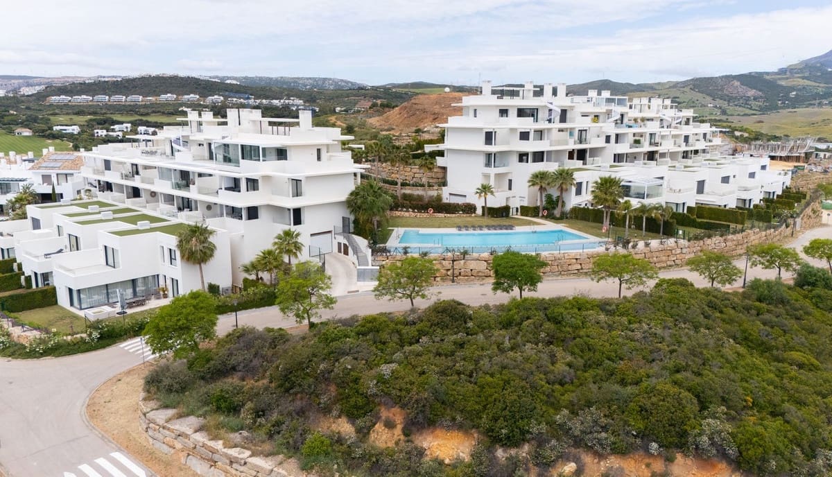 3 soveværelse Byhus til salg i Casares med swimmingpool garage - € 890.000 (Ref: 8774600)