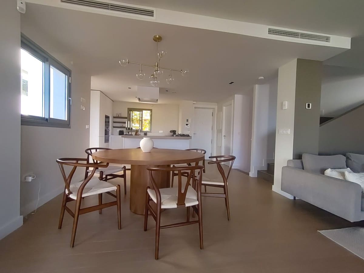 4 chambre Maison de Ville à vendre à Mijas avec piscine garage - 950 000 € (Ref: 8776891)