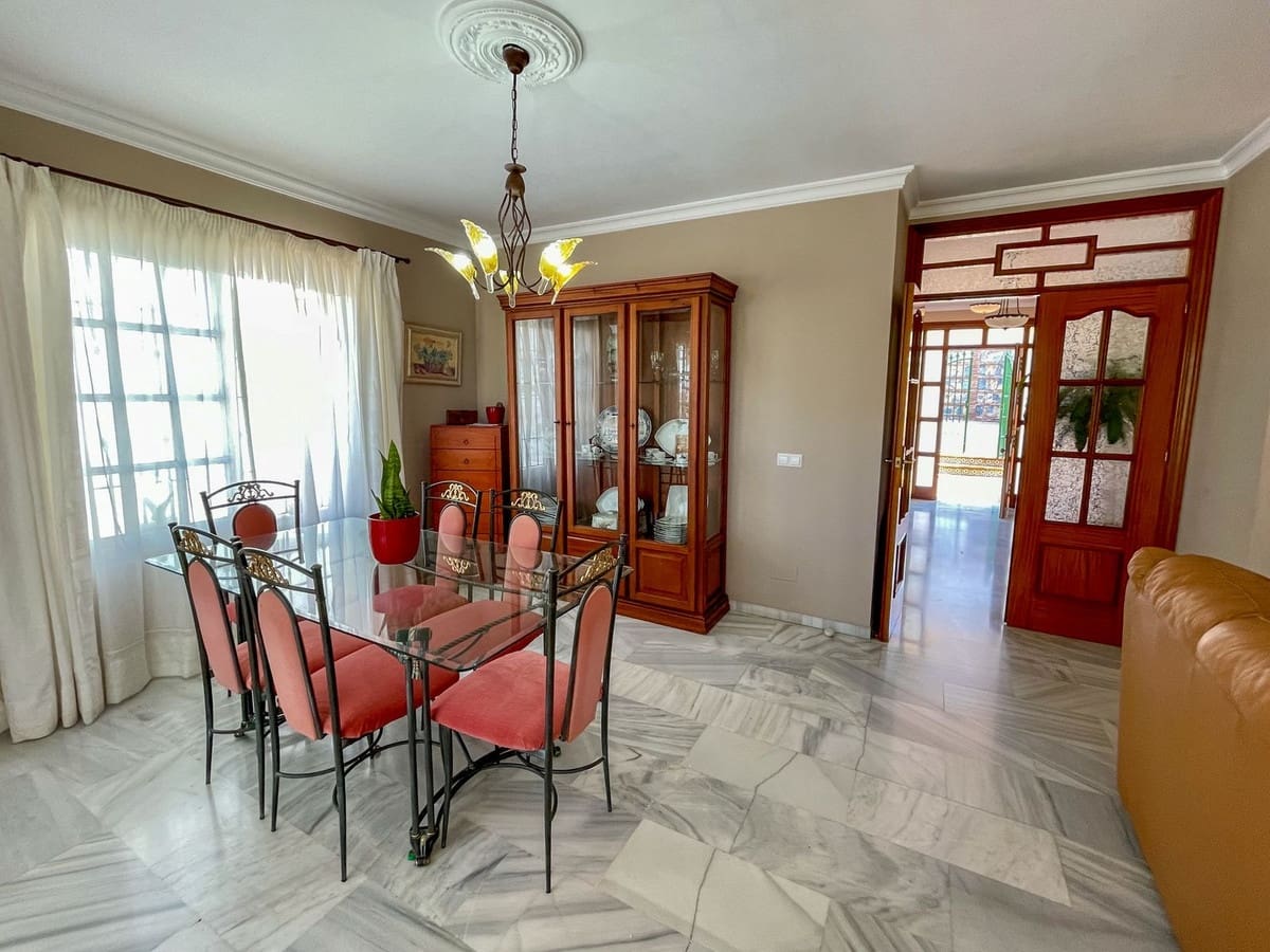 4 chambre Villa/Maison à vendre à Mijas avec piscine garage - 680 000 € (Ref: 8782191)