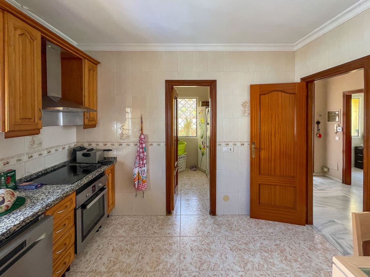 4 chambre Villa/Maison à vendre à Mijas avec piscine garage - 680 000 € (Ref: 8782191)