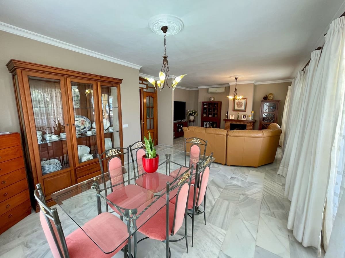 4 chambre Villa/Maison à vendre à Mijas avec piscine garage - 680 000 € (Ref: 8782191)