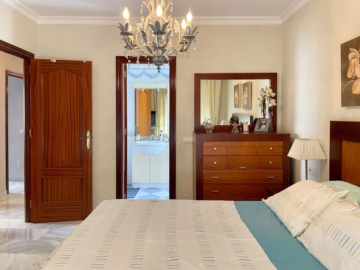 4 chambre Villa/Maison à vendre à Mijas avec piscine garage - 680 000 € (Ref: 8782191)