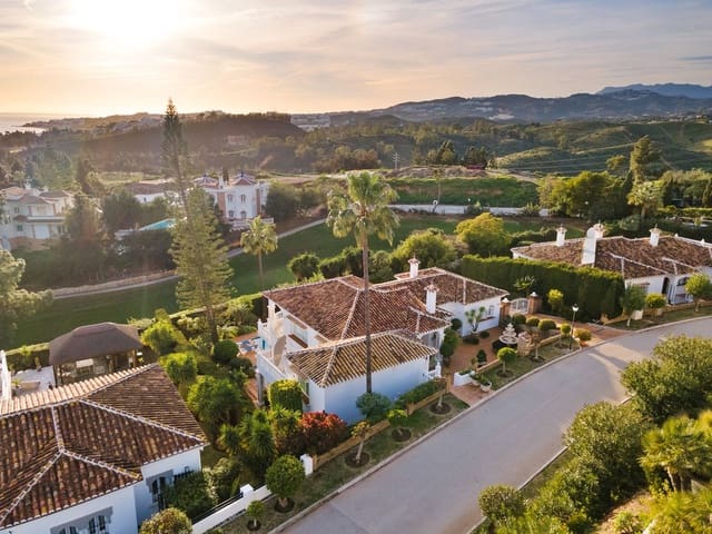 4 soverom Villa til salgs i El Chaparral, Mijas med svømmebasseng garasje - € 1 695 000 (Ref: 8841892)