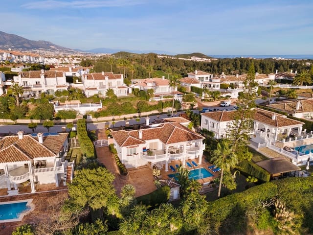 4 soverom Villa til salgs i El Chaparral, Mijas med svømmebasseng garasje - € 1 695 000 (Ref: 8841892)