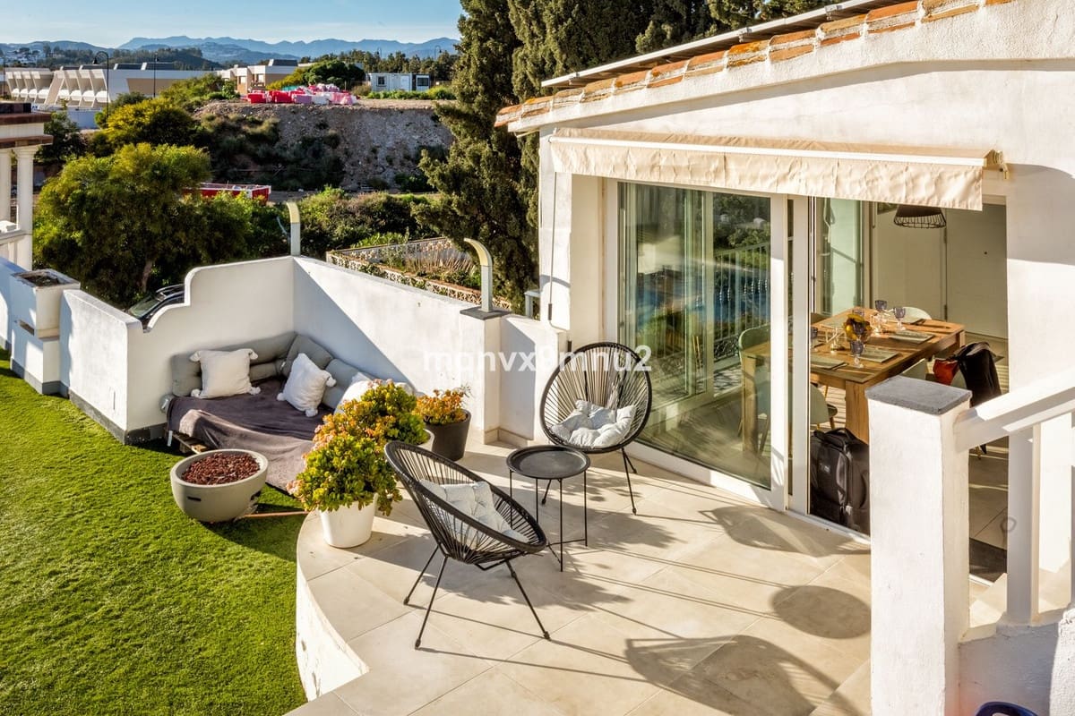 5 soveværelse Villa til salg i El Chaparral med swimmingpool garage - € 1.495.000 (Ref: 8841893)