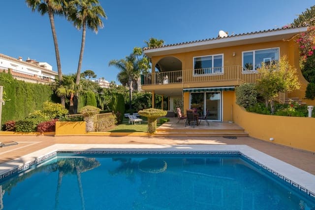 4 soveværelse Villa til salg i Riviera del Sol, Mijas med swimmingpool garage - € 945.500 (Ref: 8846100)