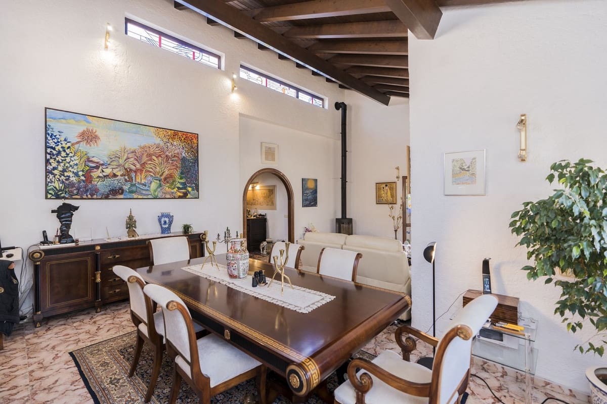 4 soveværelse Villa til salg i La Cala de Mijas med swimmingpool garage - € 1.200.000 (Ref: 8846969)