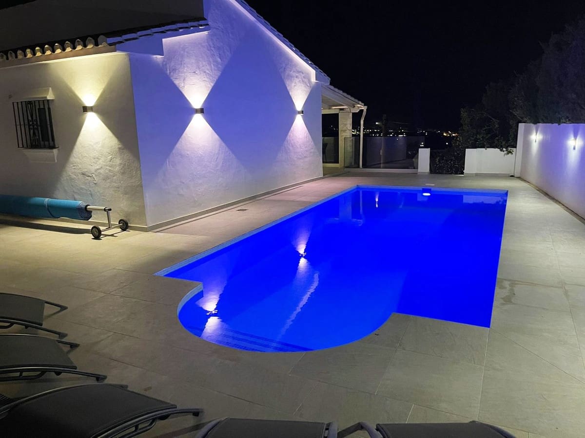 5 sypialnia Willa na sprzedaż w La Cala de Mijas z basenem garażem - 1 375 000 € (Ref: 8848693)