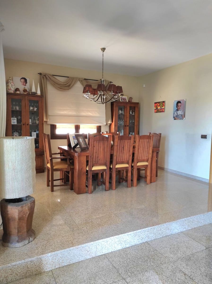 4 soverom Villa til salgs i Mijas Costa med svømmebasseng garasje - € 995 000 (Ref: 8855880)