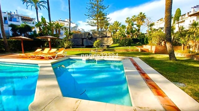 3 quarto Apartamento para venda em San Pedro de Alcantara, Marbella com piscina garagem - 1 050 000 € (Ref: 8863050)