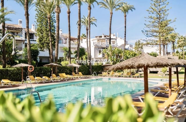 3 quarto Apartamento para venda em San Pedro de Alcantara, Marbella com piscina garagem - 1 050 000 € (Ref: 8863050)