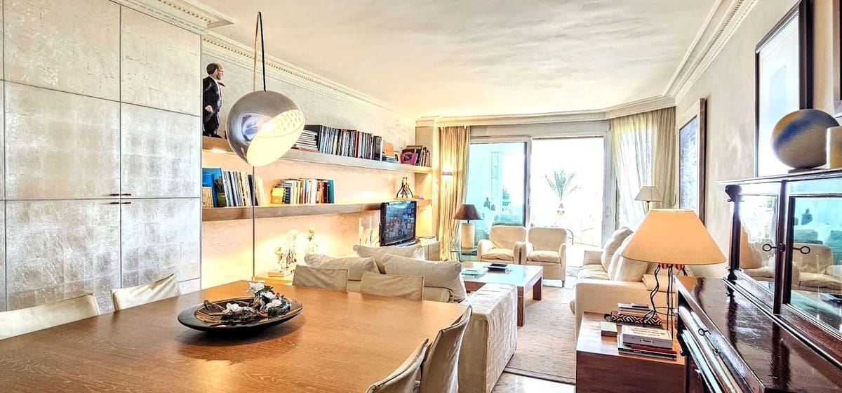 2 soverom Leilighet til salgs i New Golden Mile med svømmebasseng garasje - € 1 929 000 (Ref: 8863286)