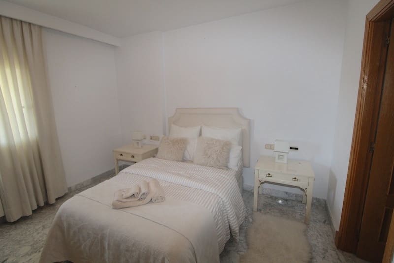 4 soveværelse Penthouse til salg i Puerto Banus med swimmingpool garage - € 2.100.000 (Ref: 8866384)