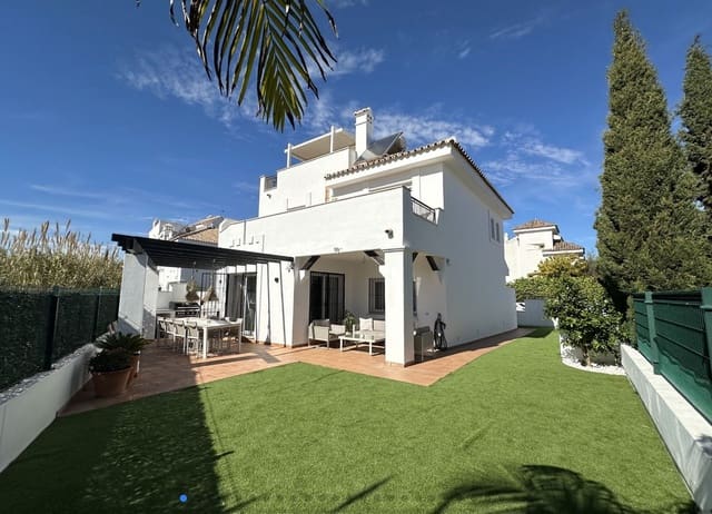 4 camera da letto Villa in vendita in Nueva Andalucia, Marbella con piscina garage - 1.200.000 € (Rif: 8866385)