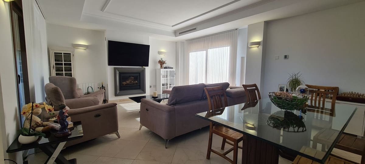 3 sypialnia Willa na sprzedaż w Cerro del Aguila z basenem garażem - 1 350 000 € (Ref: 8866389)