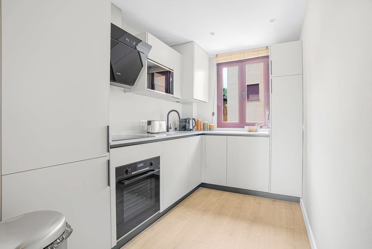 2 soveværelse Lejlighed til salg i Benahavis med swimmingpool garage - € 349.000 (Ref: 8918287)