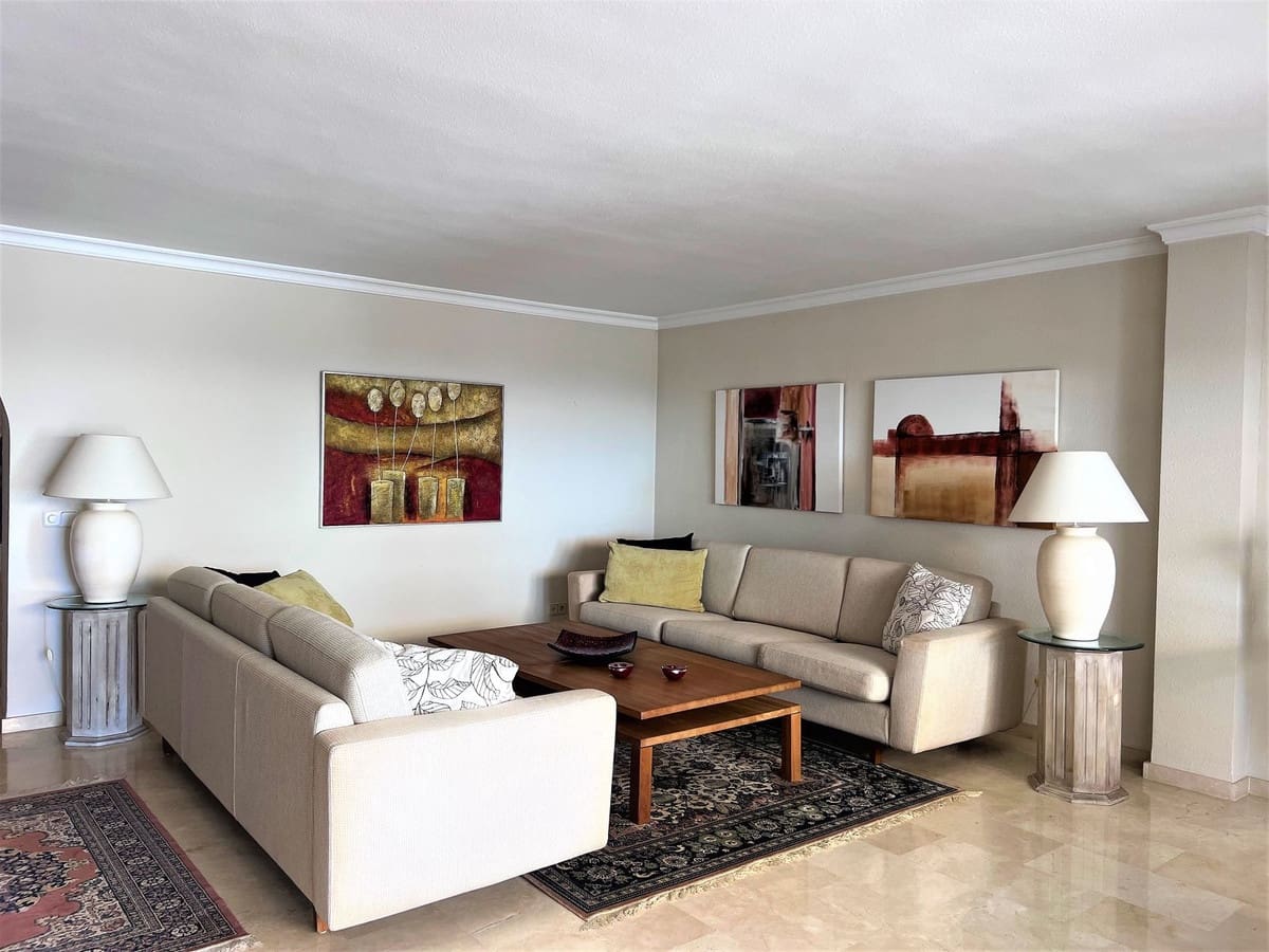 4 soveværelse Lejlighed til salg i La Atalaya med swimmingpool garage - € 679.000 (Ref: 8920809)