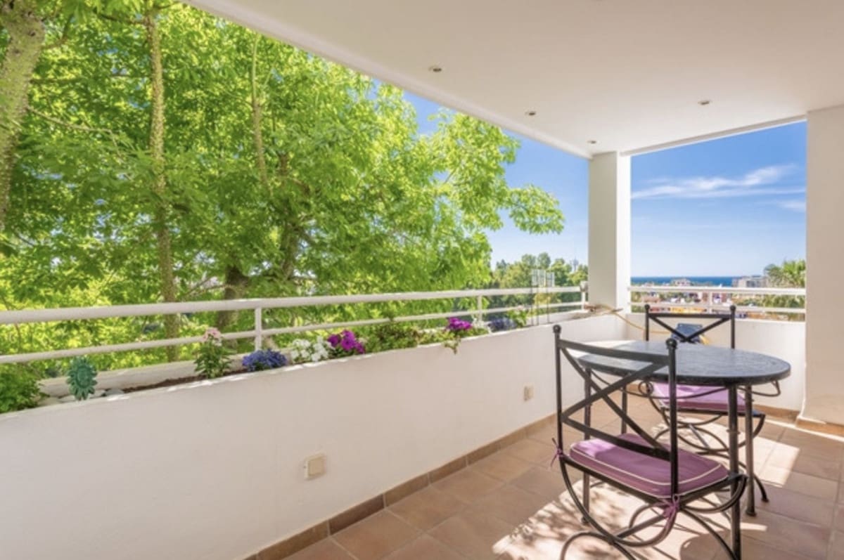 4 soveværelse Lejlighed til salg i La Atalaya med swimmingpool garage - € 679.000 (Ref: 8920809)