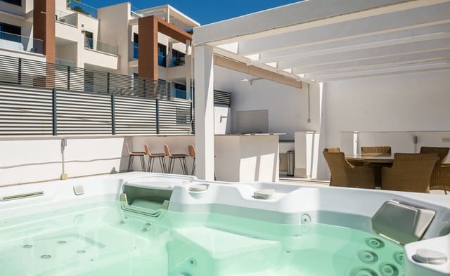 3 soverom Penthouse til salgs i La Heredia, Benahavís med svømmebasseng garasje - € 675 000 (Ref: 8925446)