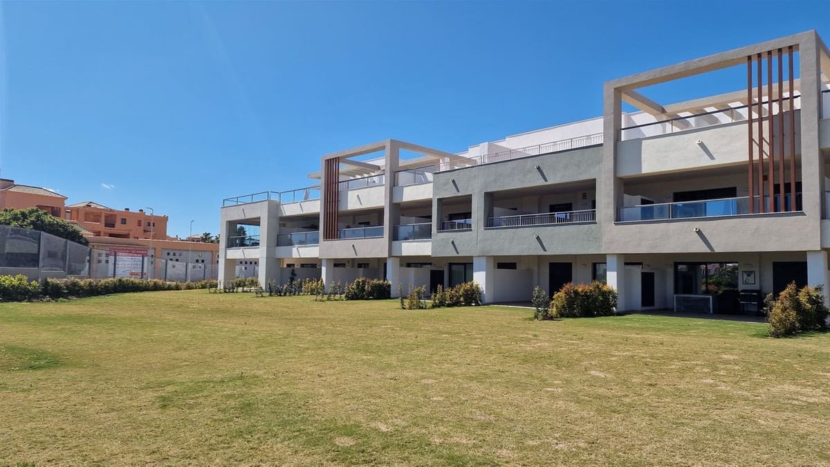 3 bedroom Apartment for sale in Bahia de Casares with pool garage - € 435,000 (Ref: 8927863)