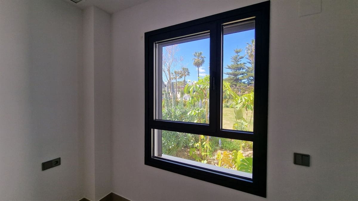 3 bedroom Apartment for sale in Bahia de Casares with pool garage - € 435,000 (Ref: 8927863)