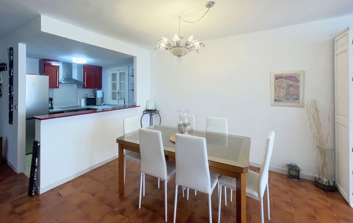 2 soveværelse Lejlighed til salg i La Duquesa / Puerto de la Duquesa - € 292.000 (Ref: 8927866)