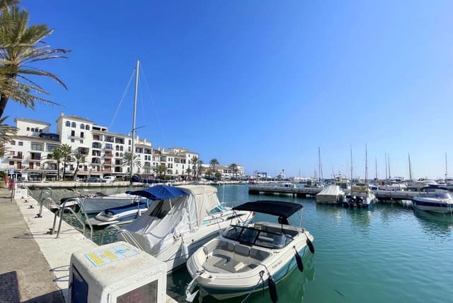 2 soveværelse Lejlighed til salg i La Duquesa / Puerto de la Duquesa, Manilva - € 292.000 (Ref: 8927866)