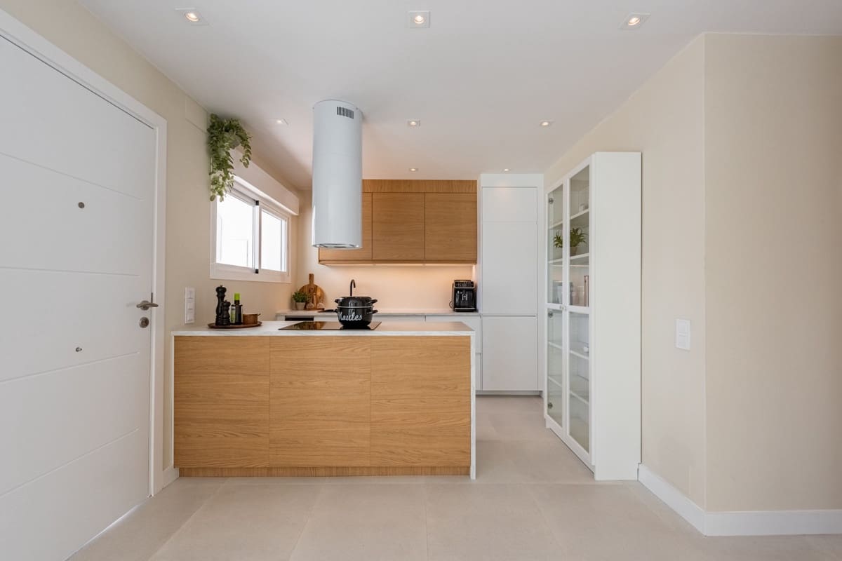 2 bedroom Apartment for sale in San Pedro de Alcantara with pool garage - € 549,000 (Ref: 8934703)