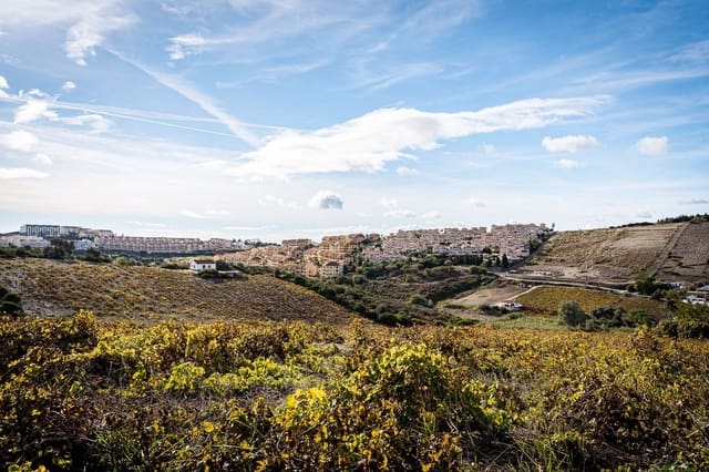 2 soveværelse Finca/Landehus til salg i Manilva med swimmingpool garage - € 692.000 (Ref: 8938945)