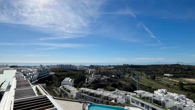 2 quarto Penthouse para venda em New Golden Mile, Estepona com piscina garagem - 595 000 € (Ref: 8940975)