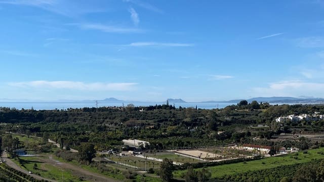 2 quarto Penthouse para venda em New Golden Mile, Estepona com piscina garagem - 595 000 € (Ref: 8940975)