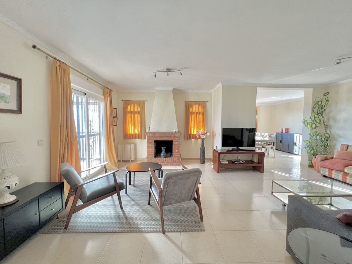 4 chambre Villa/Maison à vendre à Benalmadena avec piscine - 1 165 000 € (Ref: 8942061)