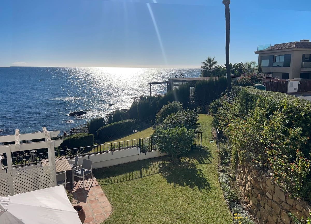 2 soverom Leilighet til salgs i La Cala de Mijas med svømmebasseng garasje - € 499 000 (Ref: 8956397)