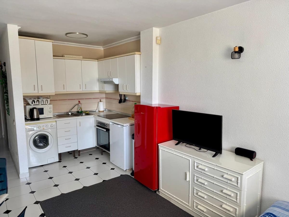 1 bedroom Apartment for sale in Riviera del Sol with pool - € 205,000 (Ref: 8971708)