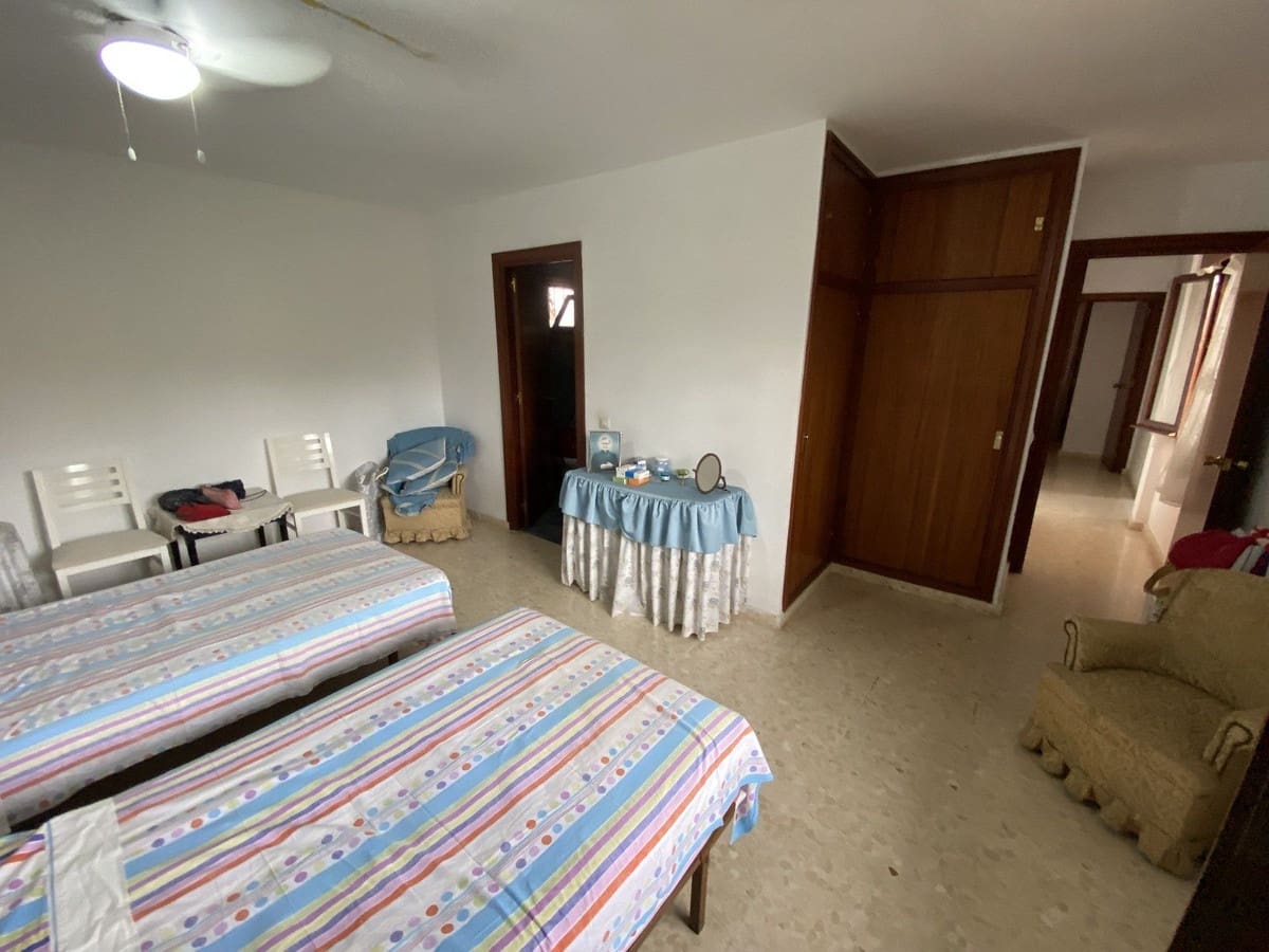 3 soveværelse Villa til salg i La Capellania med swimmingpool garage - € 870.000 (Ref: 8977556)