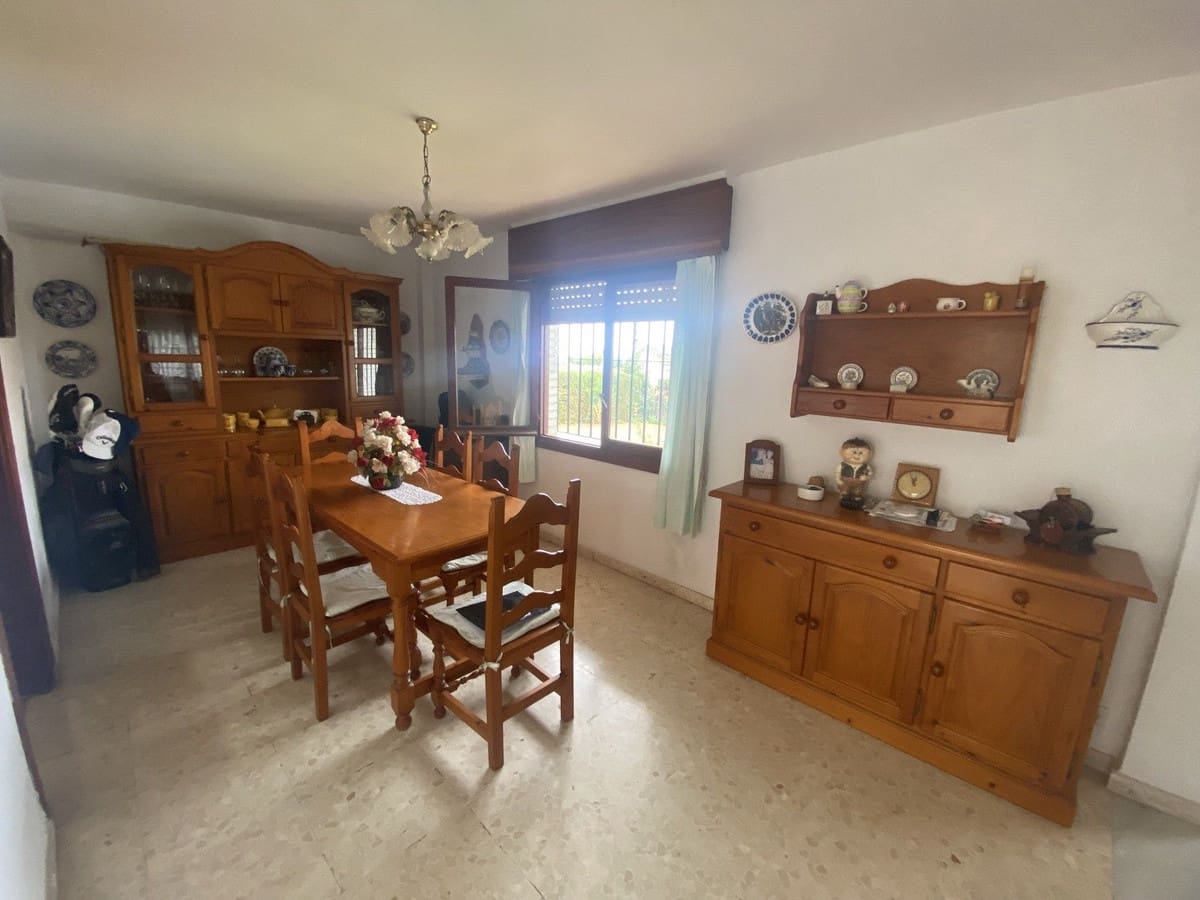 3 soveværelse Villa til salg i La Capellania med swimmingpool garage - € 870.000 (Ref: 8977556)